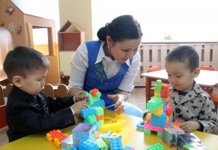 Балабақша бағасы Алматыда арзандап, Астанада қымбаттап жатыр