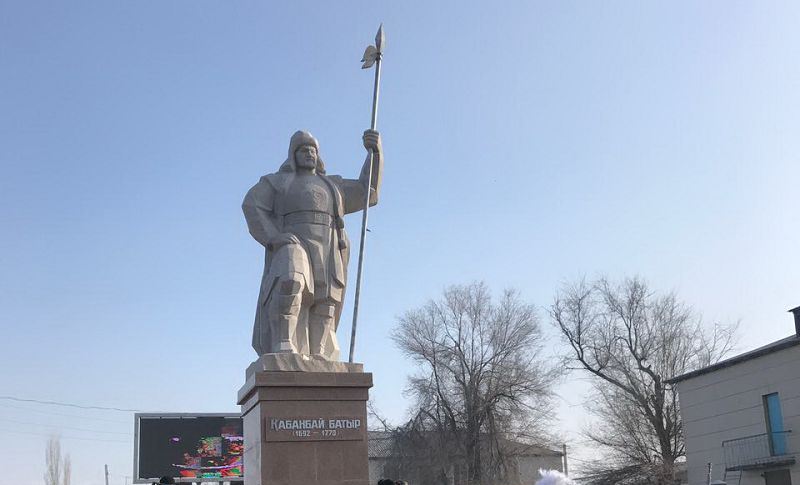 Баһадүр батырдың ескерткіші бой көтерді