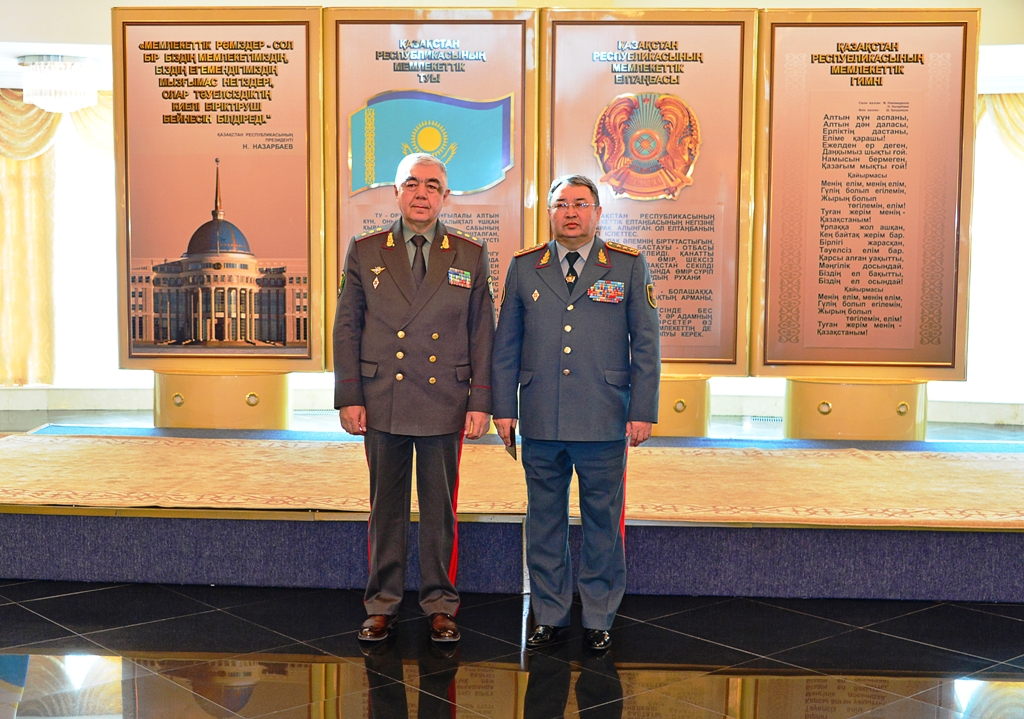 Қазақстан мен Өзбекстанның Қорғаныс министрлері кездесті