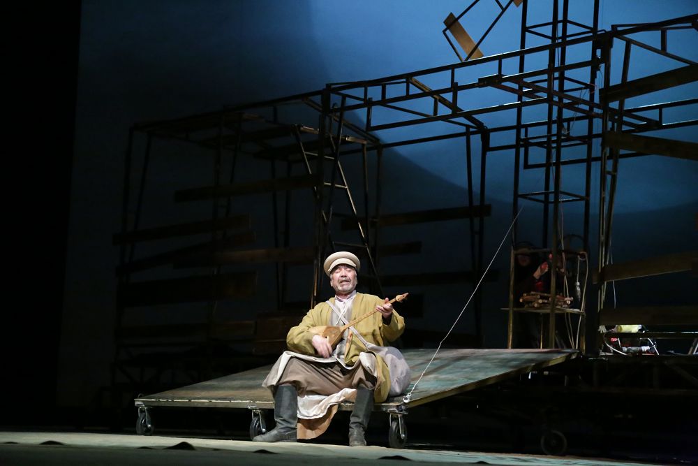 Көмбе нанның дәмі көрерменімен қауышты