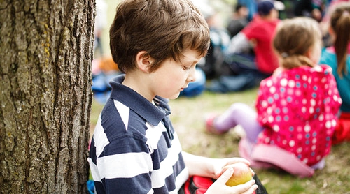 Бала неге бүгежектейді?