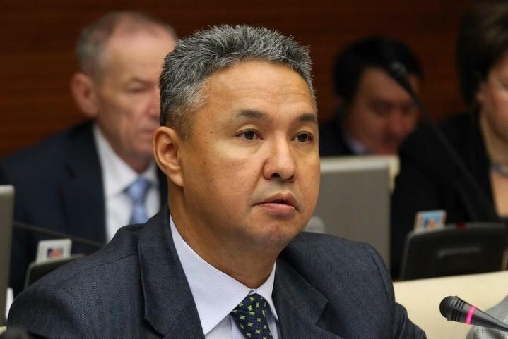 Перуашев: Азаматтық алғысы келетіндер емтихан тапсыруы керек