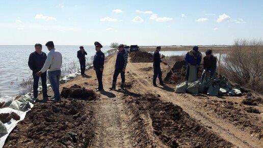 Сенатор су тасқынынан зардап шеккен елді мекендерді аралады