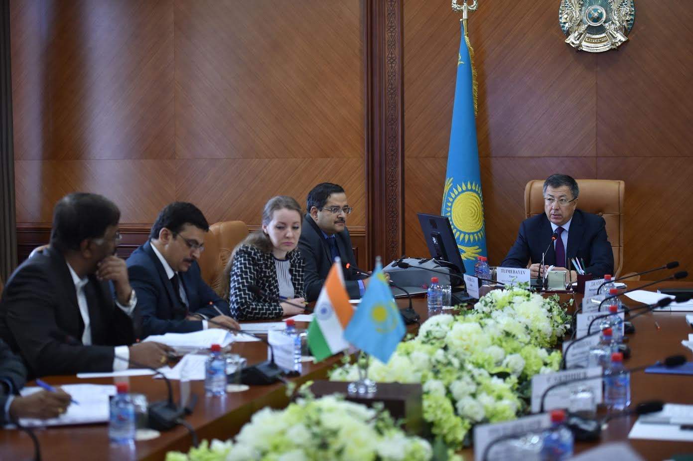 Үндістандықтар жеңіл өнеркәсіпке қаржы салады