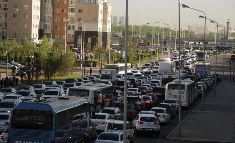 Автокөлік жарығын қоспаған үшін айыппұл салынбайды