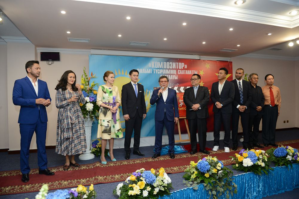 Композиторлар достығын көрсетеді