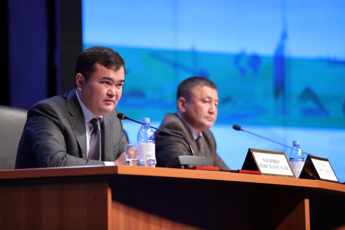 Жеңіс Қасымбек халық алдында төрт айдың есебін берді