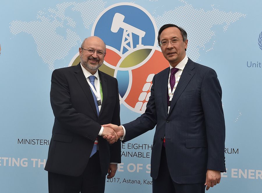 Көрме аясындағы маңызды кездесулер