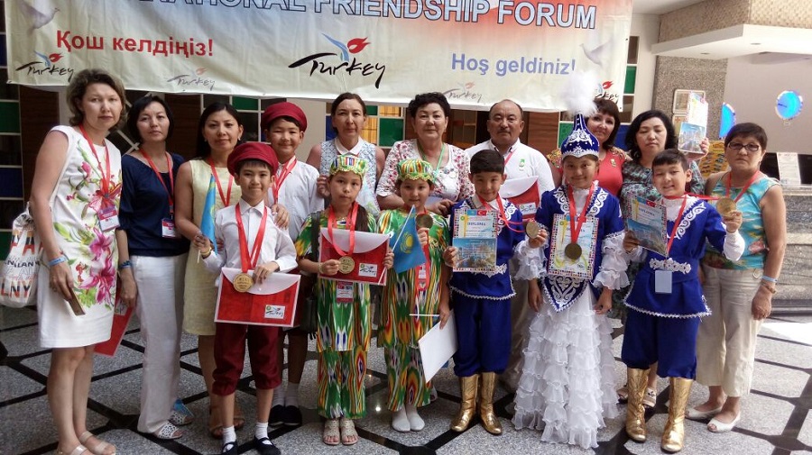 ШҚО Ұлан ауданының оқушылары мен мұғалімдері Анталиядан жүлделі оралды