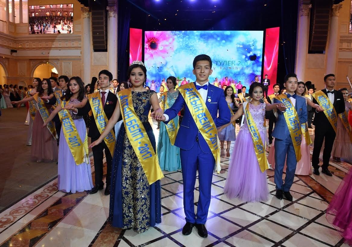 Алматыда  мектеп бітірушілердің  «Жас түлек-2017» фестивалі өтті