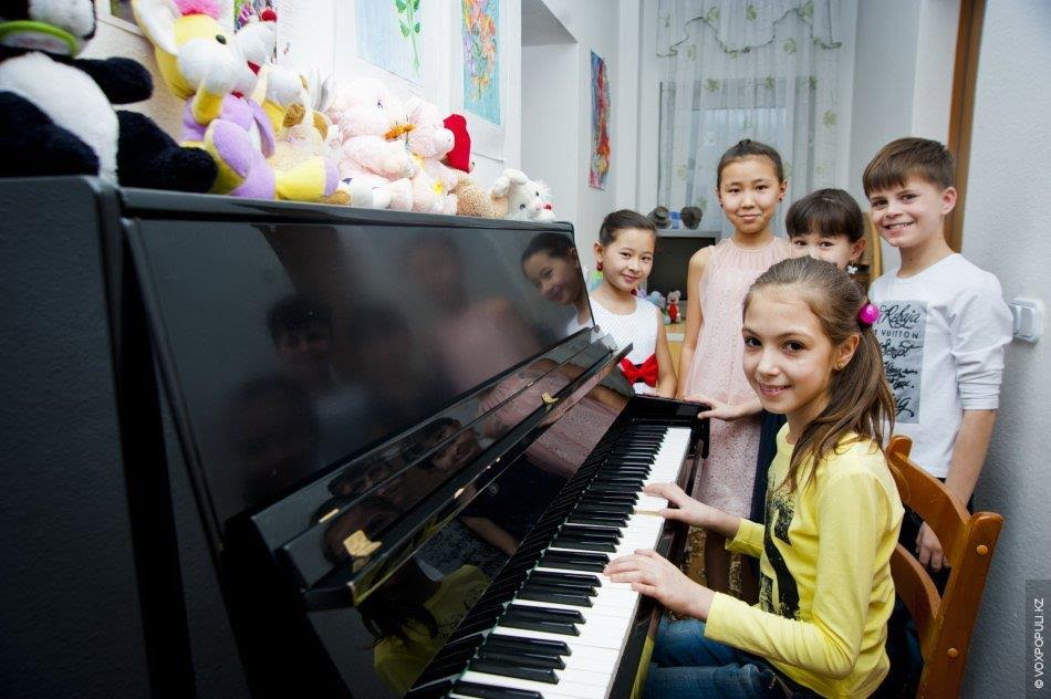 Microsoft 200 мың долларлық бағдарламаны «SOS – Қазақстанның балалар ауылына» сыйға тартты