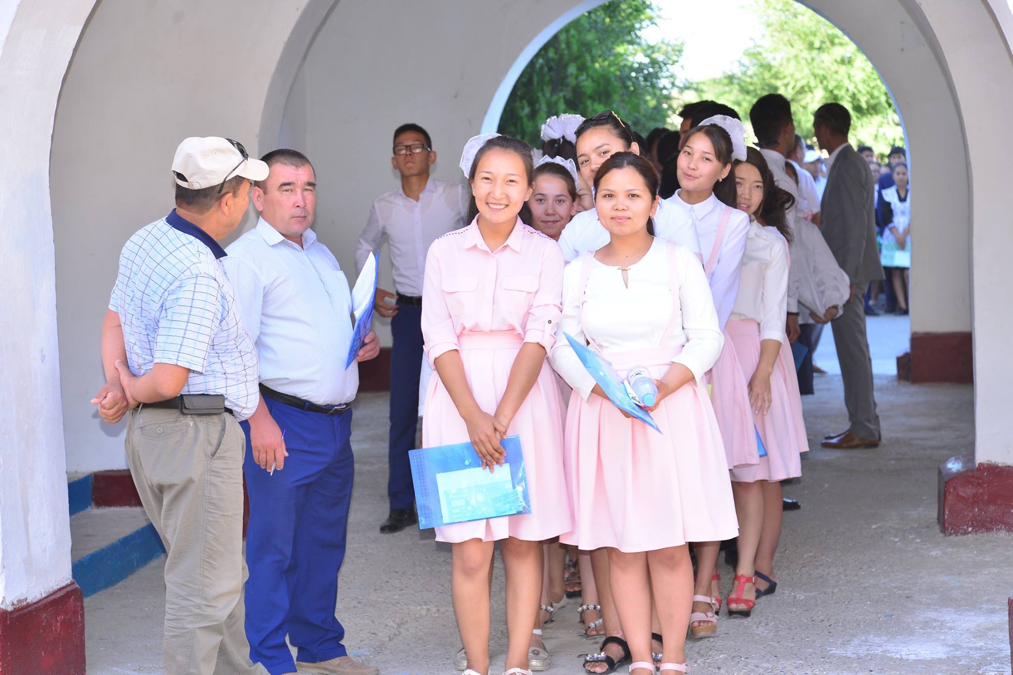 ҰБТ: ОҚО-да бес жүзден астам бала 100 балдан жоғары жинады