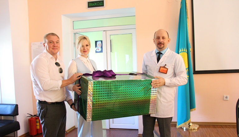 «KAZ Minerals» Ана мен бала орталығына жаңа жабдықтар сыйлады