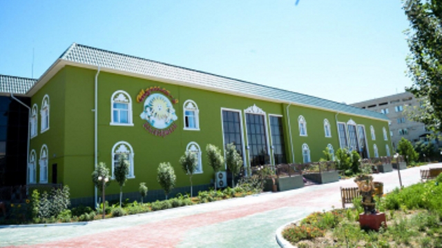 Үкімет басшысы Сыр өңірінің білім беру саласындағы жобаларымен танысты