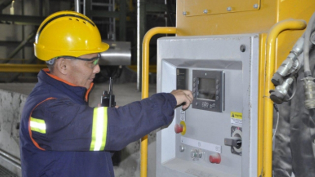 Премьер Бозшакөл тау-кен байыту комбинатын жаңғырту барысымен танысты