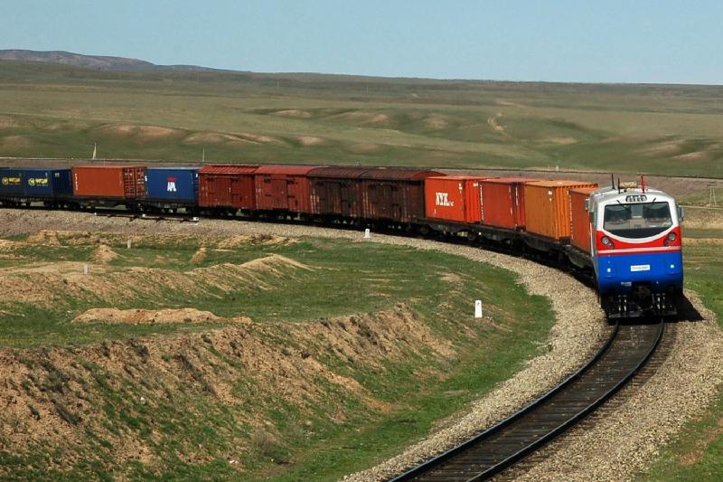 Темір жол бойына жаңа қоршаулар орнатылды