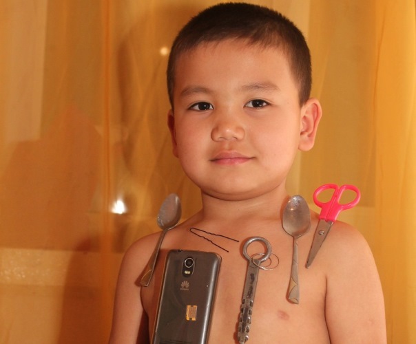 Таразда тұратын «магнит бала»