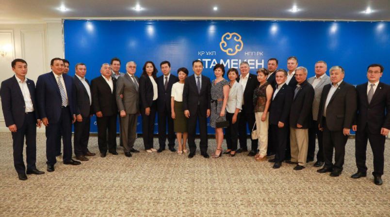 Сағынтаев Қарағанды облысының кәсіпкерлерімен ШОБ-ты дамытудың өзекті мәселелерін талқылады