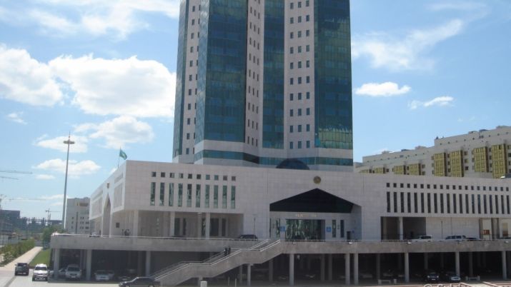 Премьер-Министр мен оның орынбасарлары арасында міндеттер бөлінді
