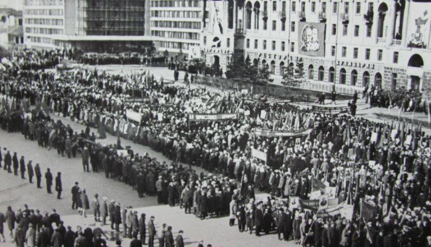 Социалистік жүйені әкелген Қазан төңкерісіне жүз жыл толды