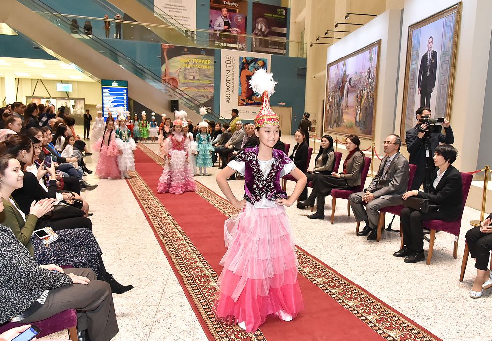 «Nationlook» балаларға арналған ұлттық киімдердің сәндік көрсетілімі өтті