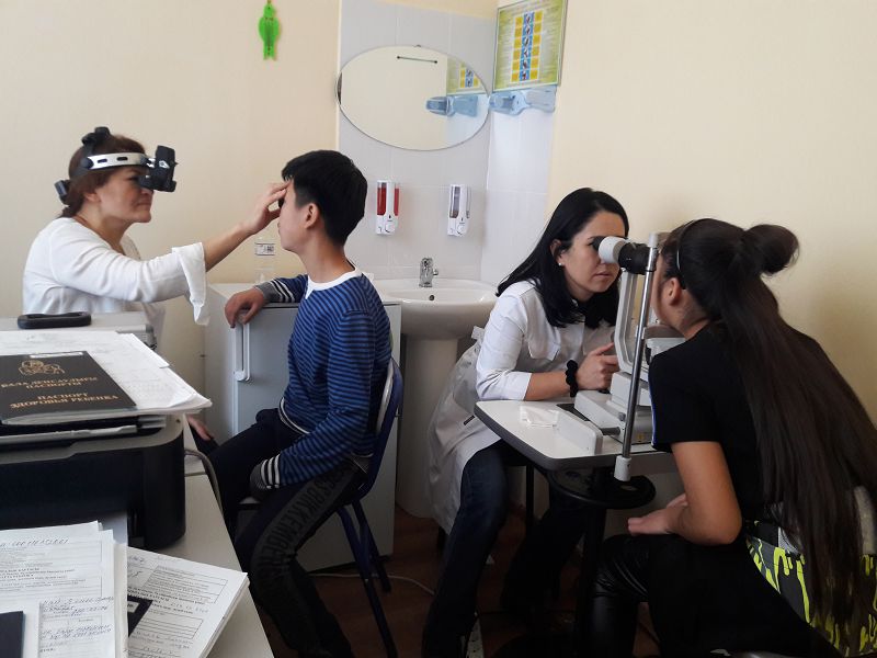 «Ақ таяқ» күні аясында офтальмологиялық тексеруден өтті
