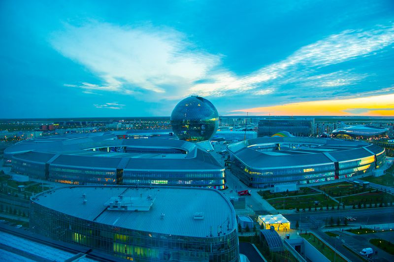 Жаңажылдық шырша көрме аумағына көрік береді