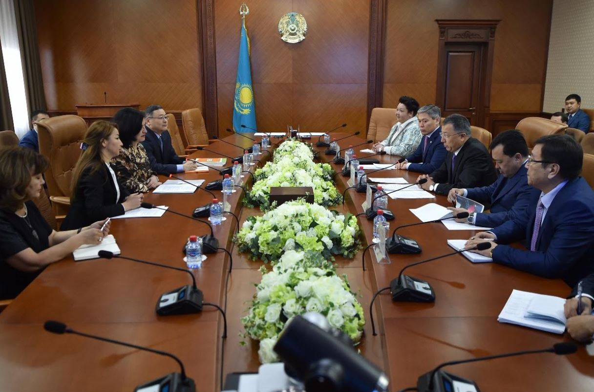 ОҚО әкімі БҰҰ халықтың қоныстануы саласындағы қор өкілі  Джулия Валлеземен кездесті