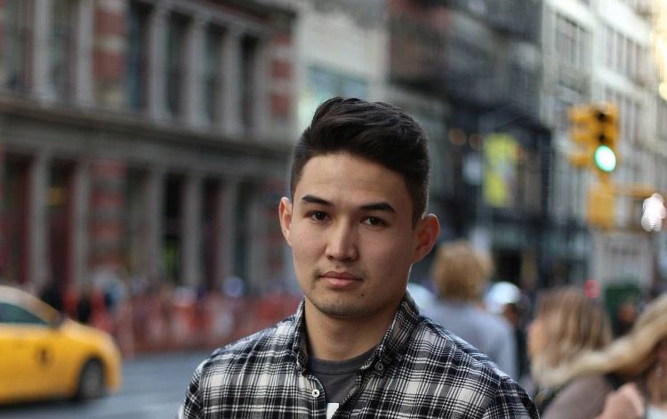 Нью-Йорк көшесіндегі «шоумен»