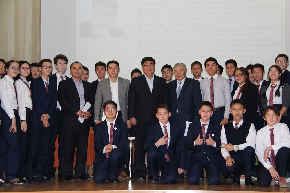 «Егемендіктер» Алматыдағы Назарбаев Зияткерлік мектебінің ұжымымен кездесті

