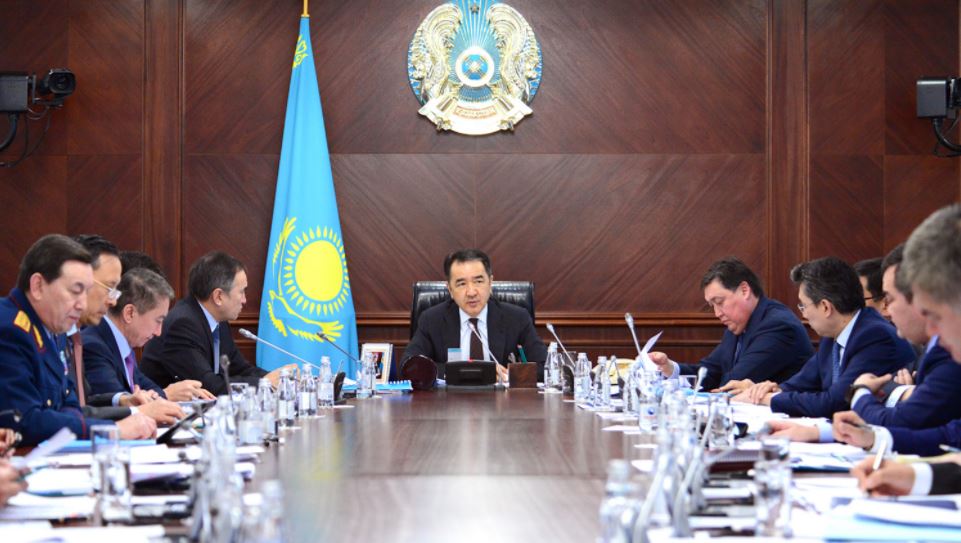 Үкімет басшысы: Электрондық сауда-саттықты дамытқанда тұтынушылардың құқығын ұмытпау керек