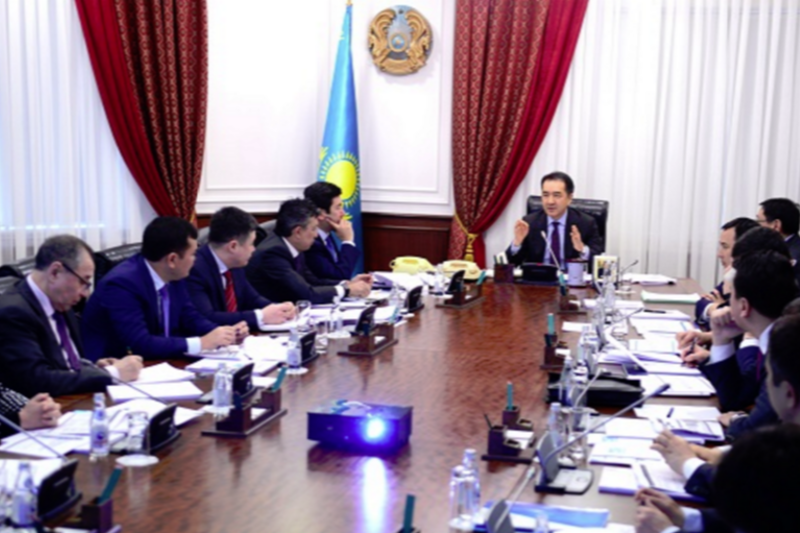 Бақытжан Сағынтаев Экономика мәселелері жөніндегі сараптама кеңесінің отырысын өткізді