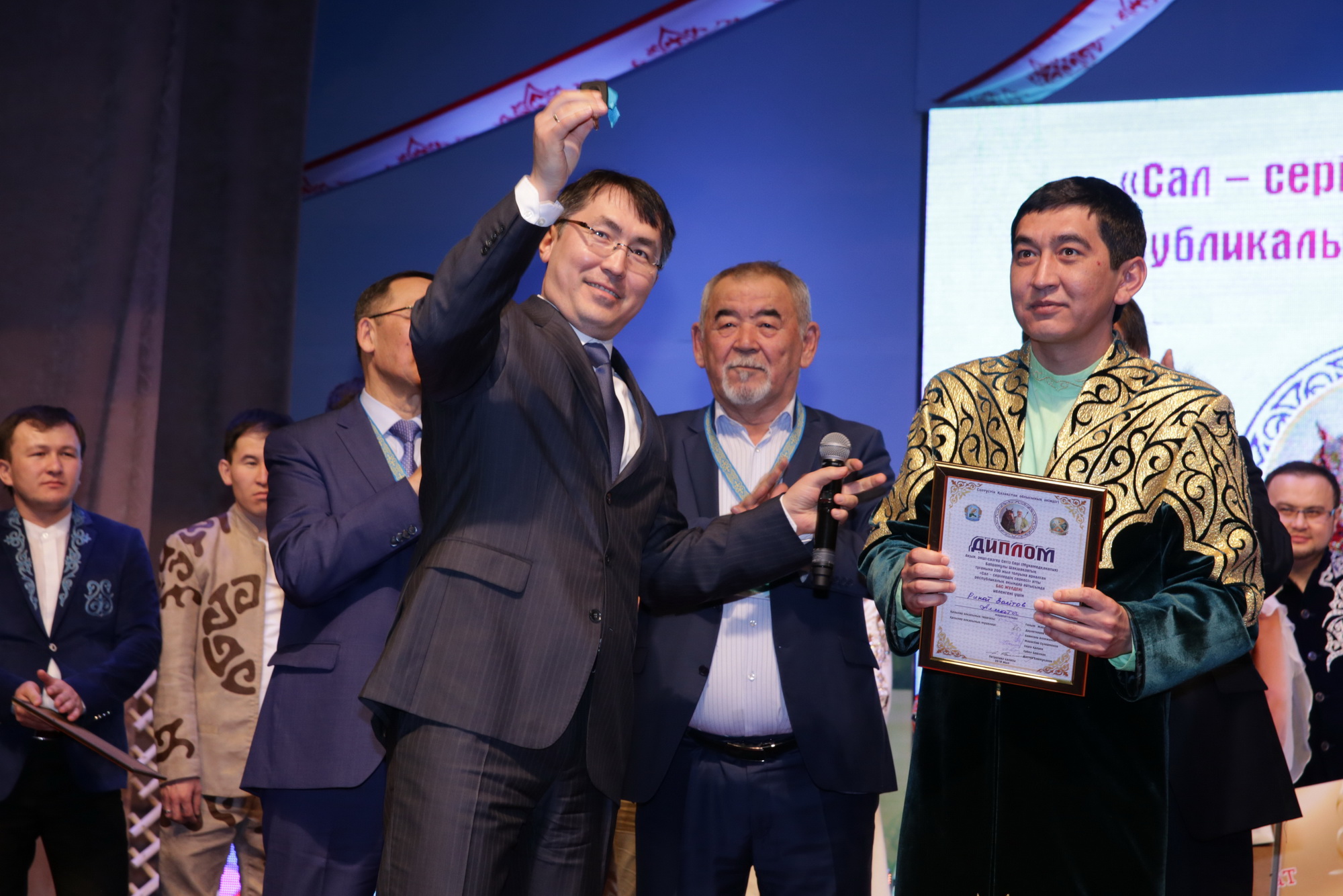 Солтүстік Қазақстанда айтыскер ақындардың аламан бәйгесі өтті
