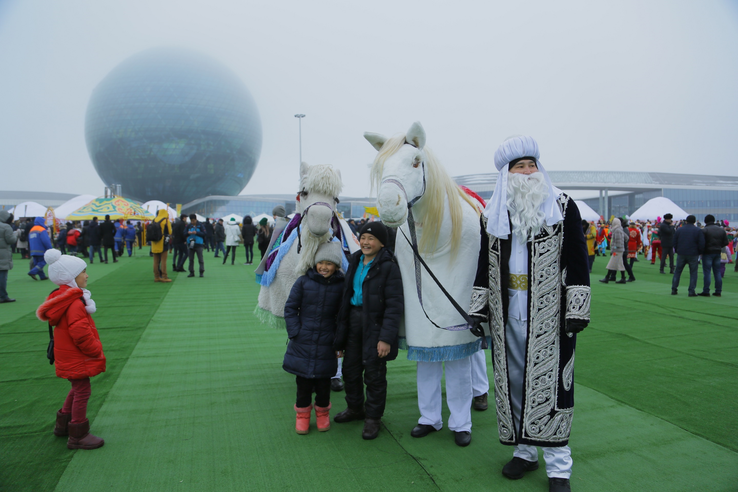 ЭКСПО кешені аумағында Наурыз мейрамына тойлауға 10 мыңнан астам адам келді