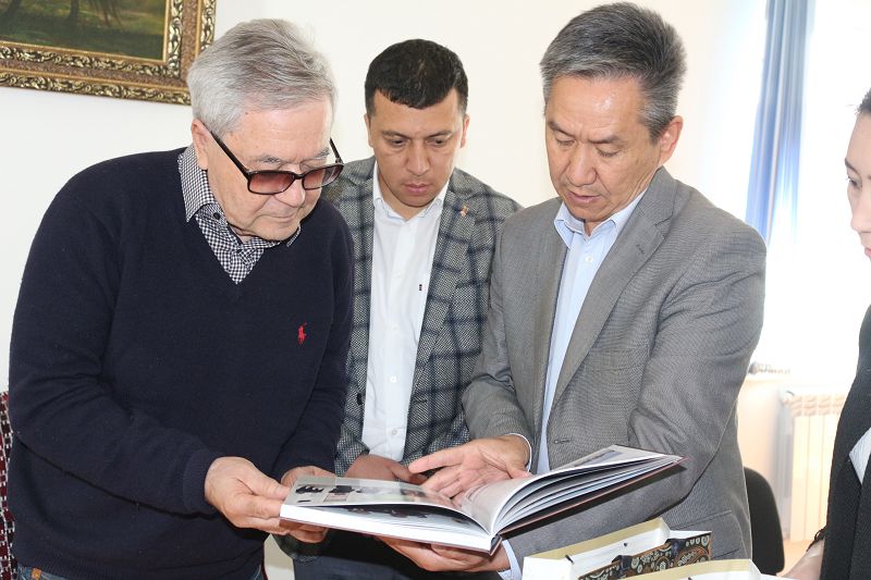 Таразда өзбек кино­ла­рының көрсетілімі өтті