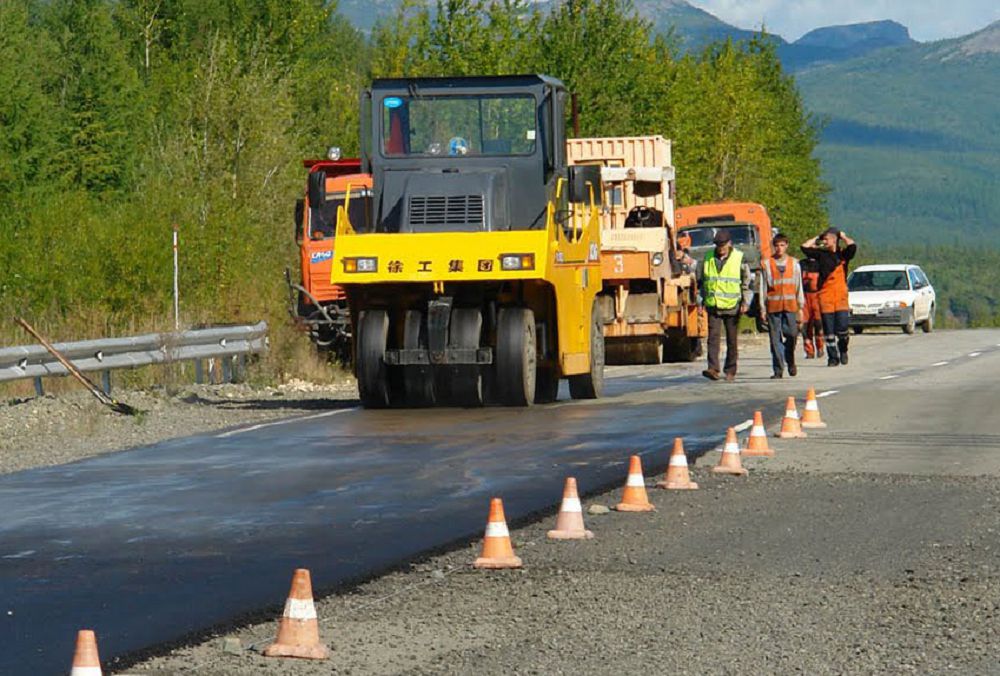 Қарағандыда жөнделген жол жылға жетпей бұзылды