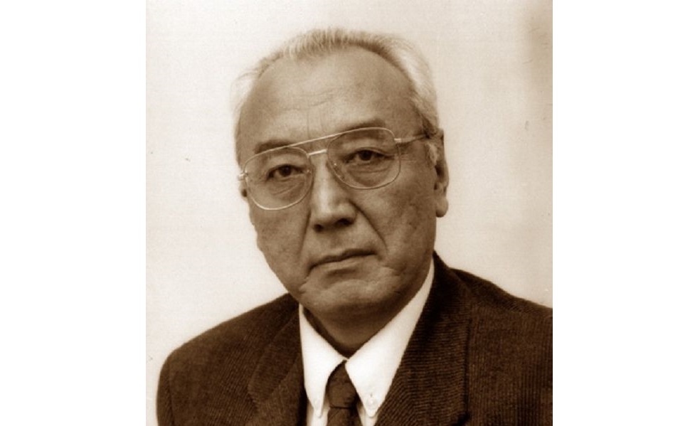 Көпжасар Нәрі­баев. Тұлға