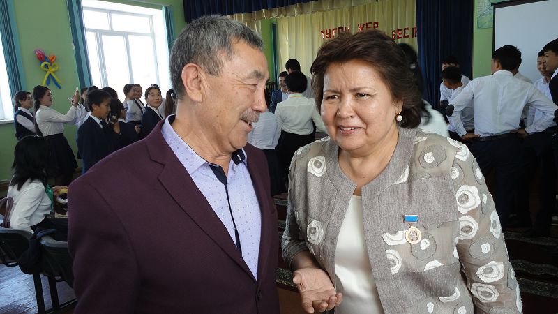 Ақтерек ауылының тұрғындары қаламгерлер қауымымен араға елу жыл салып қауышты
