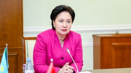 Гүлшара Әбдіқалықова Түрікменстан елшісімен кездесті