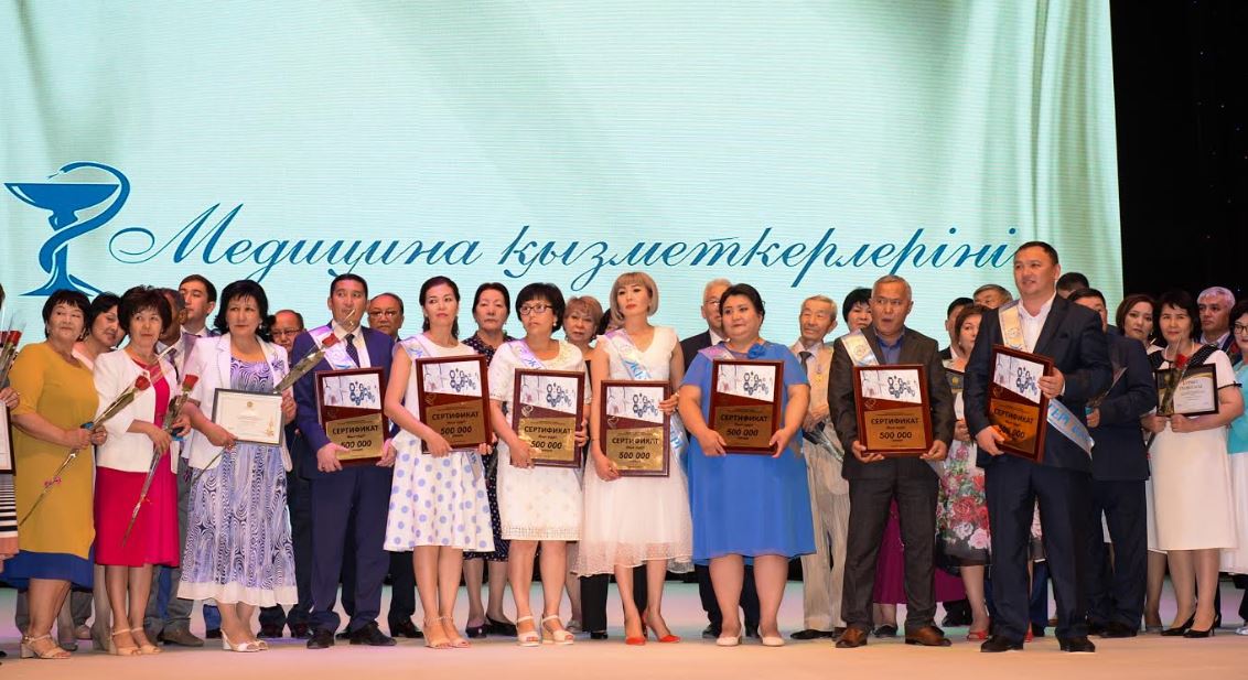 Қызылордалық үздік түлектерге медициналық университеттерге грант бөлінді