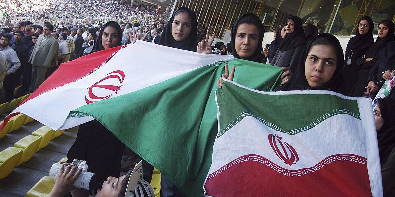 Жаһан жаңалықтары. Иранда стадионға қыздардың кіруіне рұқсат етілді
