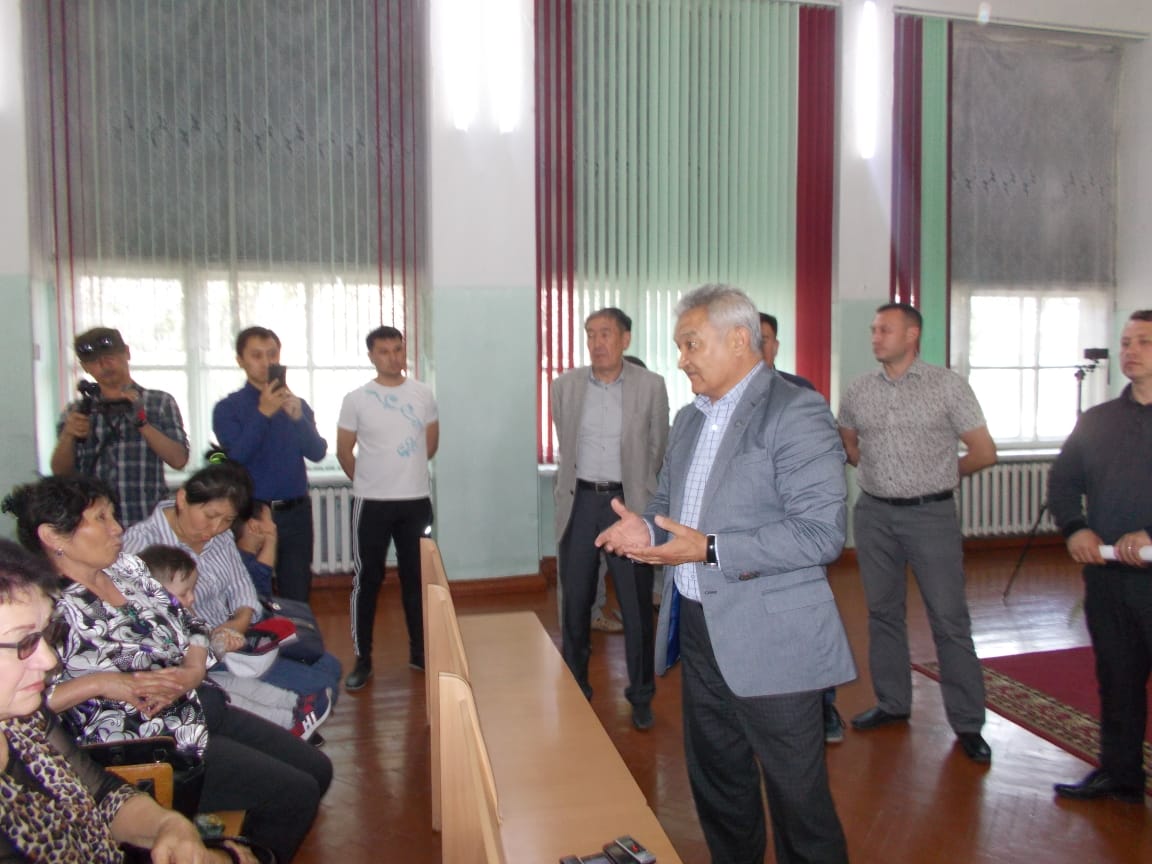 Семейде суға кеткен Бобровка тұрғындарының  үйлері жөнделіп жатыр