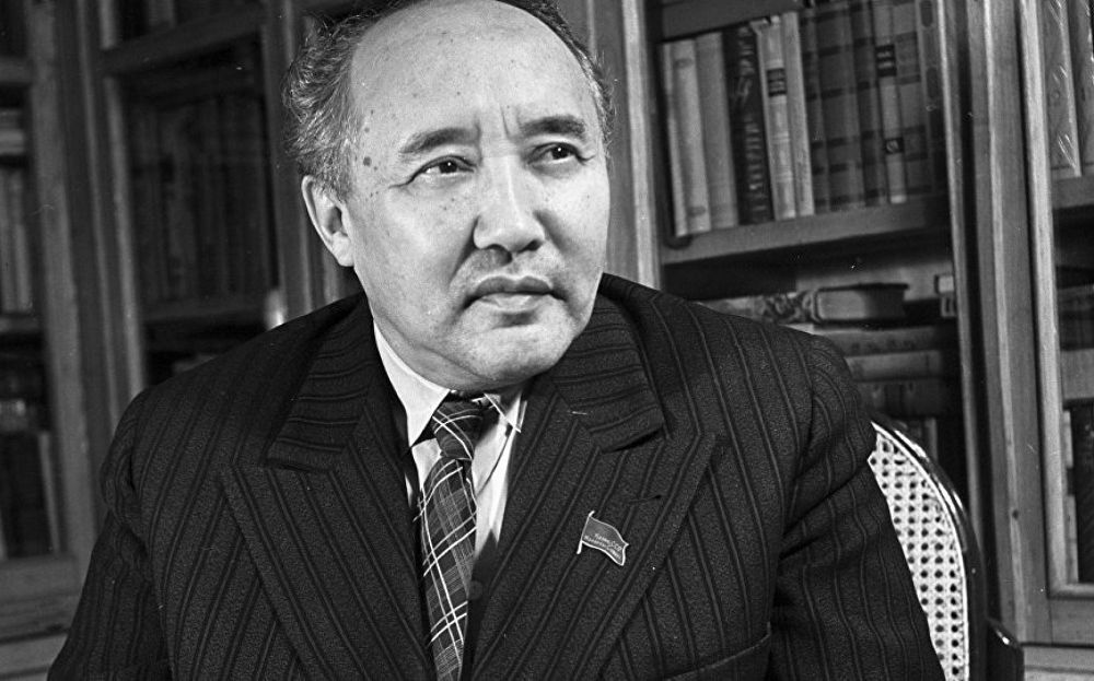 Мұхтар Әуезовтің ҚазПИ-дегі қызметі