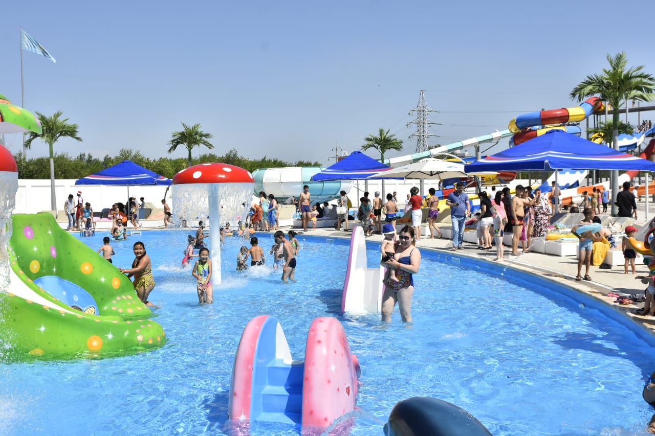 Ақтөбеде аквасаябақ ашылды