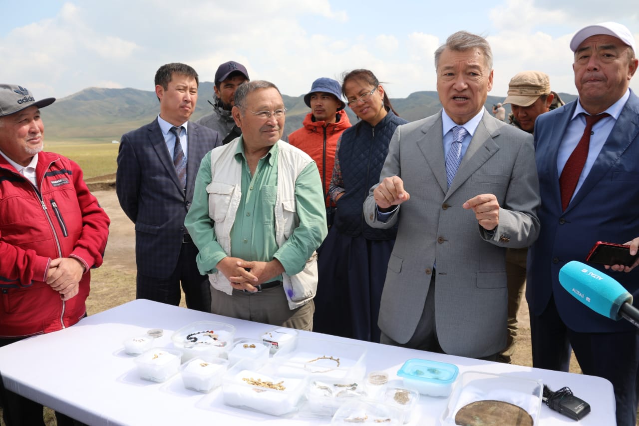З.Самашев: Табылған жәдігерлер б.з.д 8-7 ғасырға тиесілі заттар болуы мүмкін