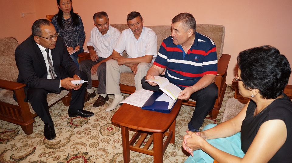 Сенат депутаты ШҚО тұрғындарының ұсыныстарын тыңдады