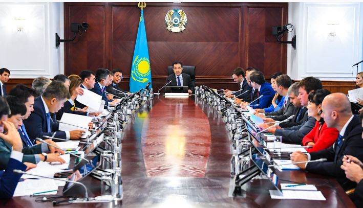 Б. Сағынтаев ТжКББ мәселелері жөнінде кеңес өткізді: Кадрларды алдын ала дайындау қажет