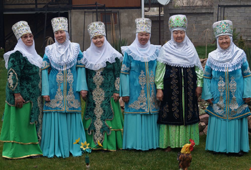 Әнші әжелер 

