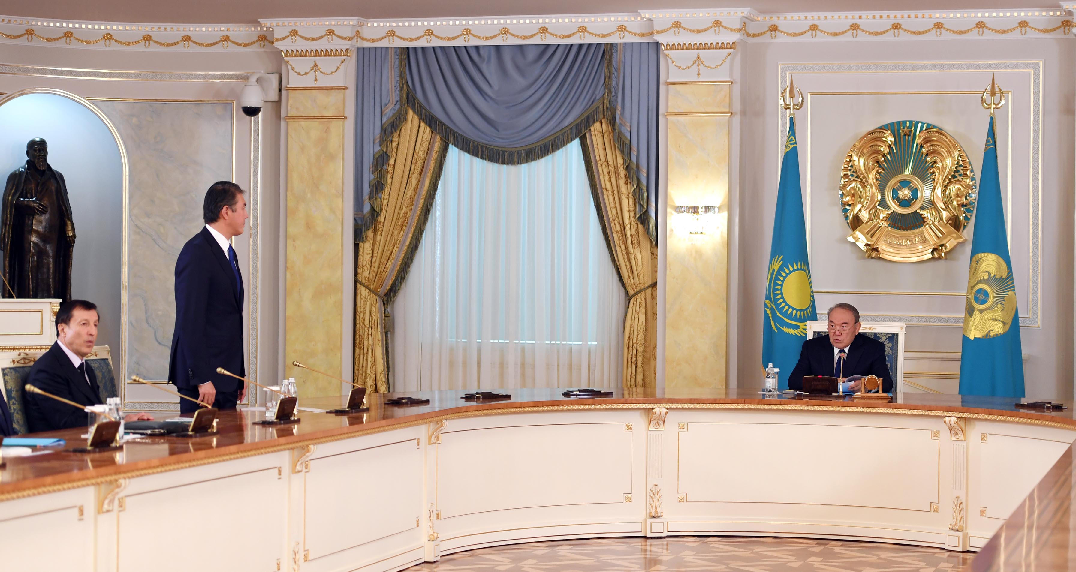 Мемлекет басшысы Президент Әкімшілігінің басшылық құрамымен кездесті