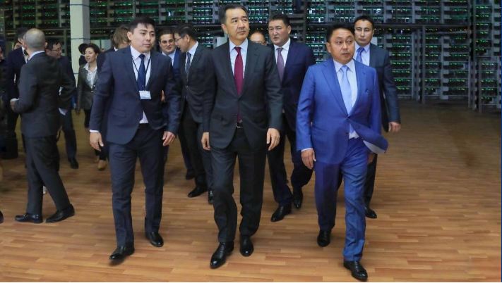 Премьер-Министр Екібастұздағы қазақстандық майнингтік компания жұмысымен танысты